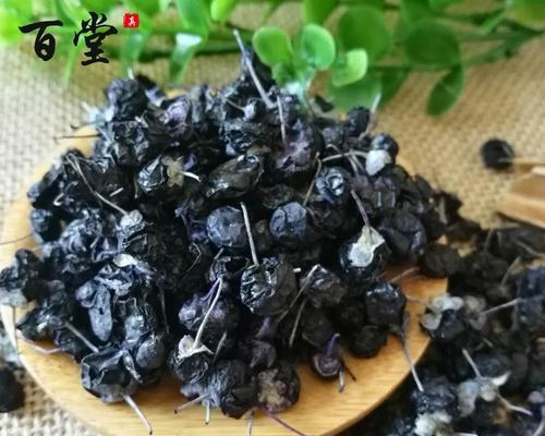 探秘黑枸杞的故乡——内蒙古（发现这个天然补品的独特魅力）