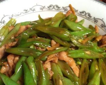 豆角的碳水化合物含量究竟有多高？（豆角的营养价值和适宜人群）